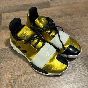 ADIDAS HARDEN Vol. 3 - Gold & Black SNEAKERS